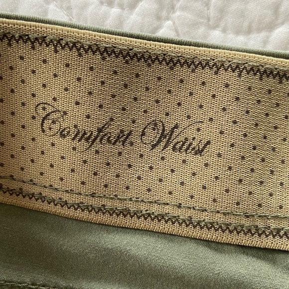 Intro. Bermuda Shorts Olive Green Mid Rise Comfort Waist Size 10 - Picture 4 of 12